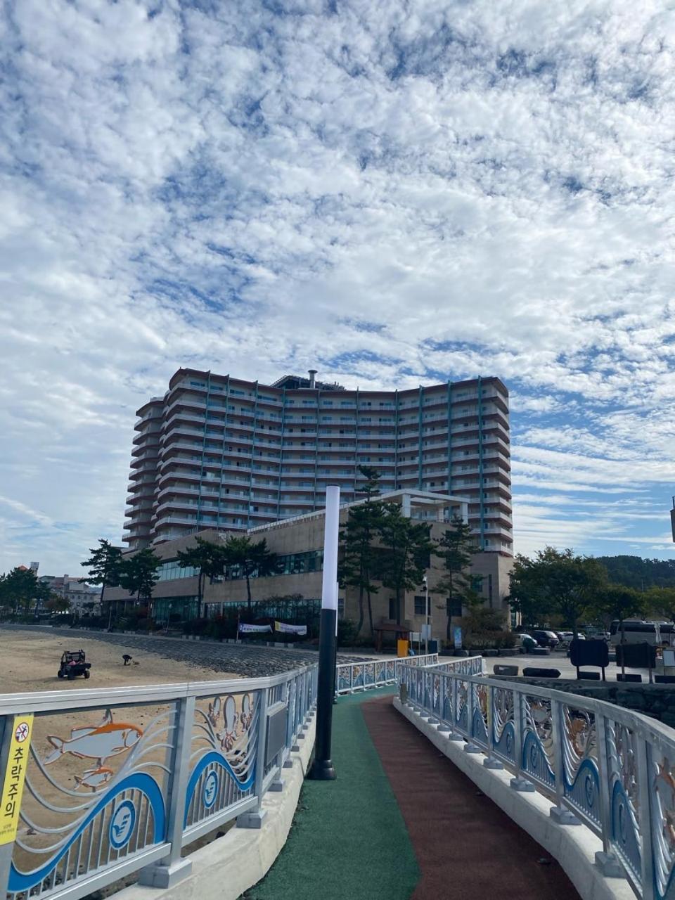 בוריאונג Beache Palace מראה חיצוני תמונה